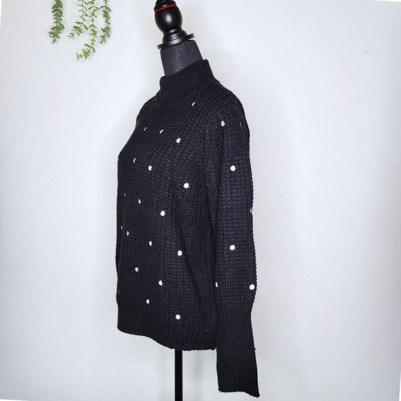 BLACK AND WHITE TURTLENECK SWEATER FOR WOMEN - Picture 2 of 11